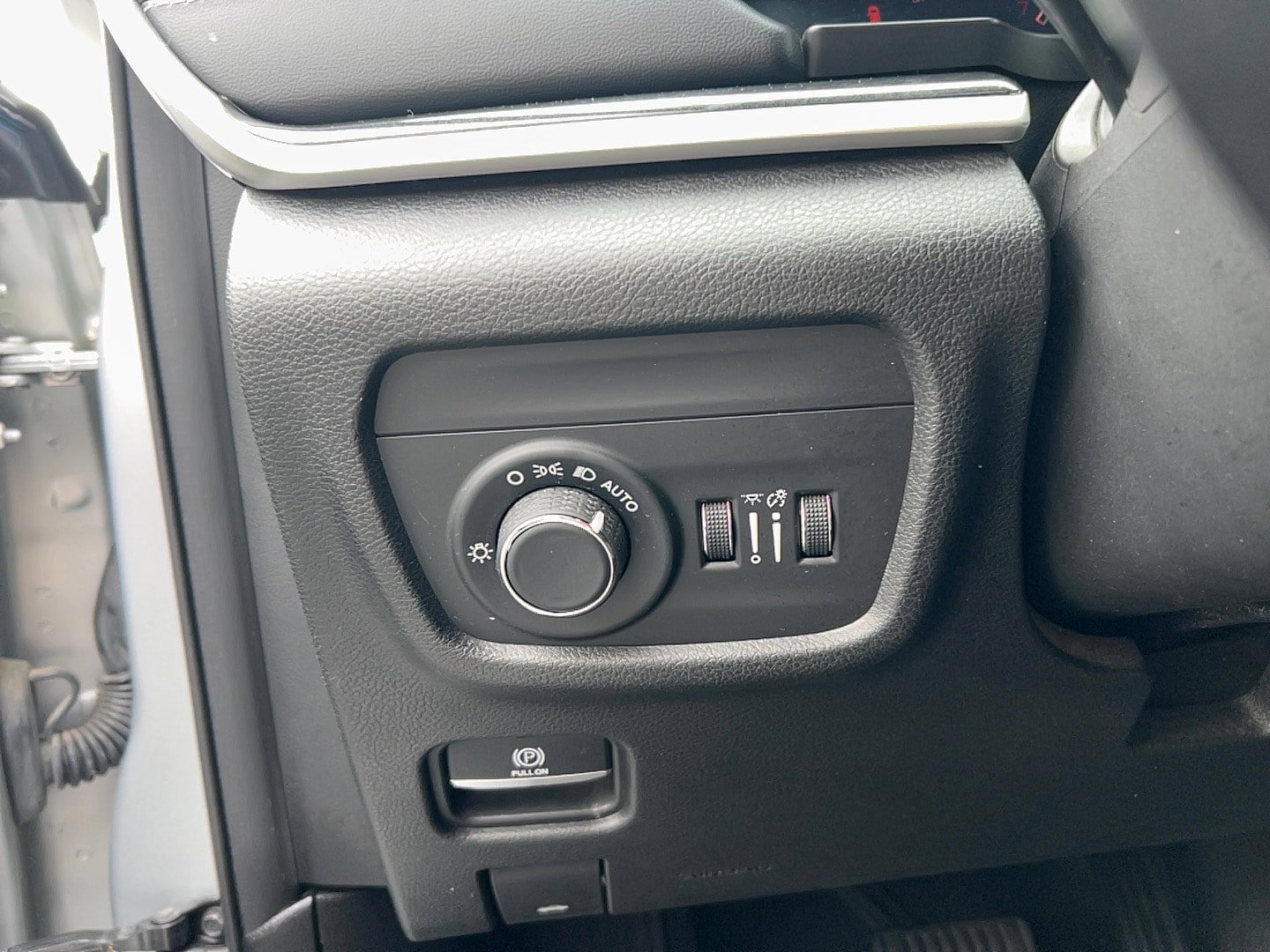 Used 2021 Jeep Grand Cherokee L Laredo AWD/4WD image 13