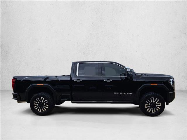Used 2025 GMC Sierra 2500 Denali Ultimate AWD/4WD image 4
