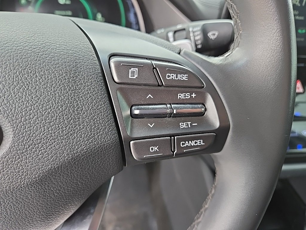 Used 2020 Hyundai Ioniq SE image 21