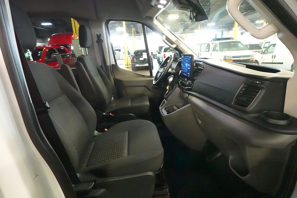 Used 2023 Ford Transit 350 XLT image 23