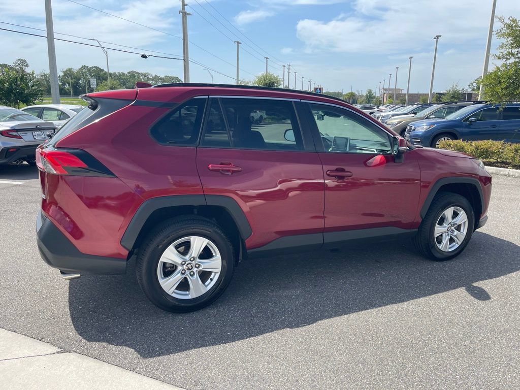 Used 2021 Toyota RAV4 XLE w/ Convenience Package FWD image 5