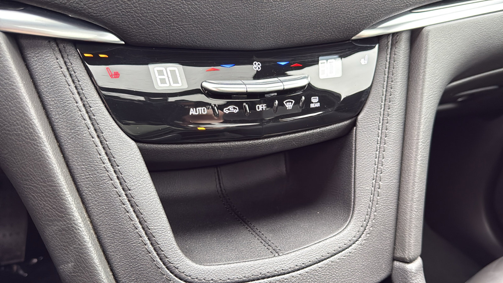 Used 2025 Cadillac XT5 Premium Luxury image 24