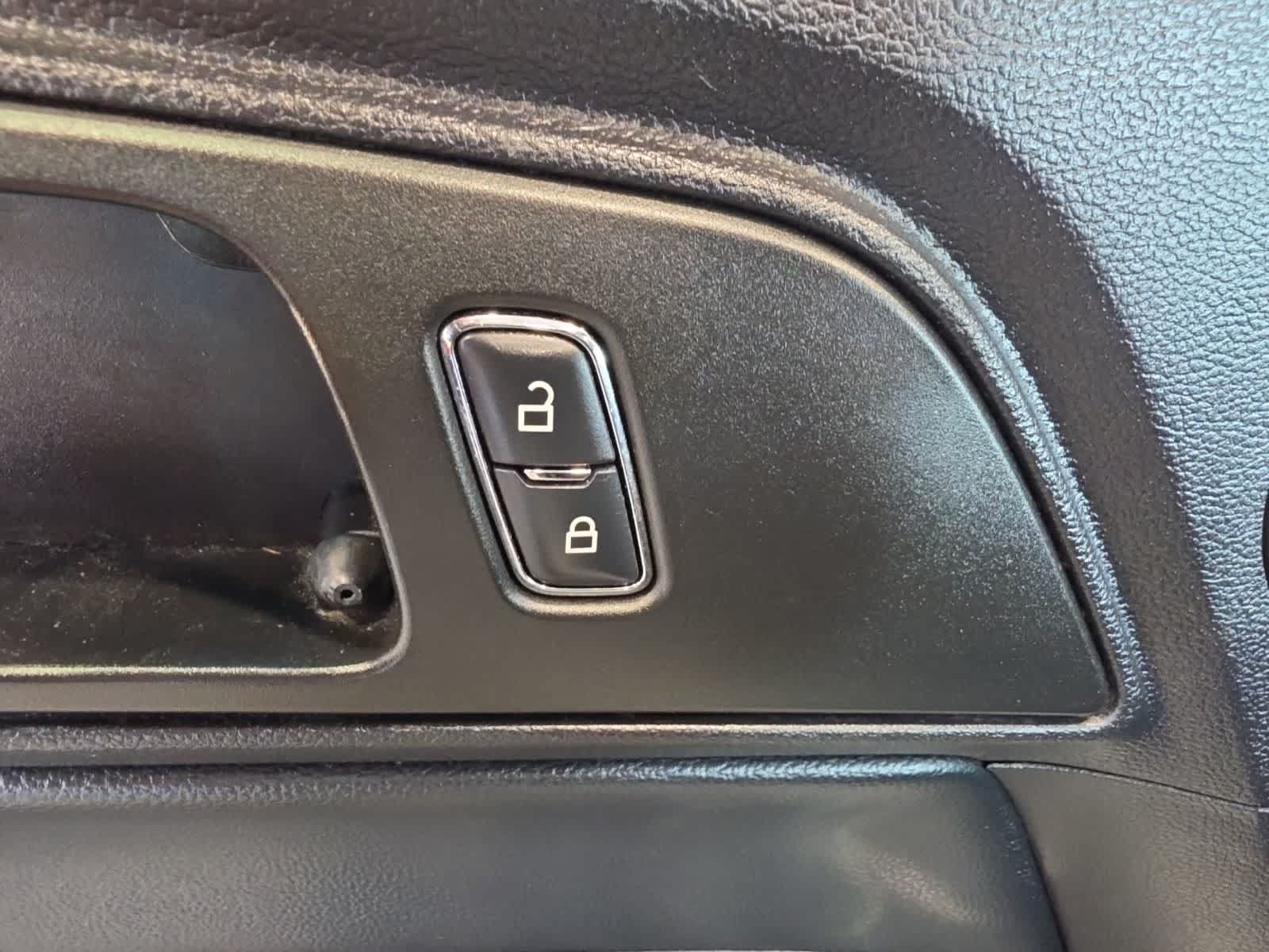 Used 2017 Ford Mustang Premium RWD image 19