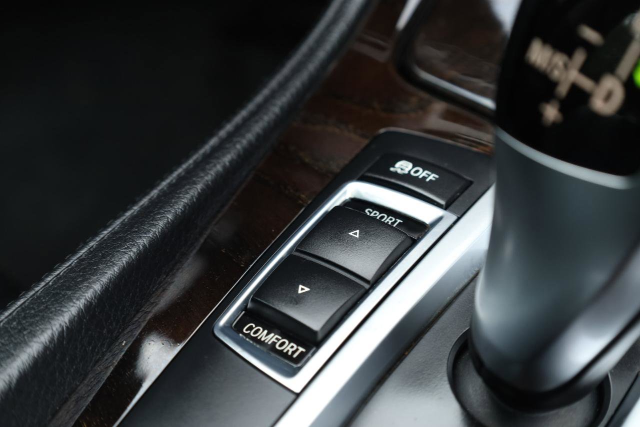 Used 2013 BMW 535i xDrive Sedan AWD/4WD image 12