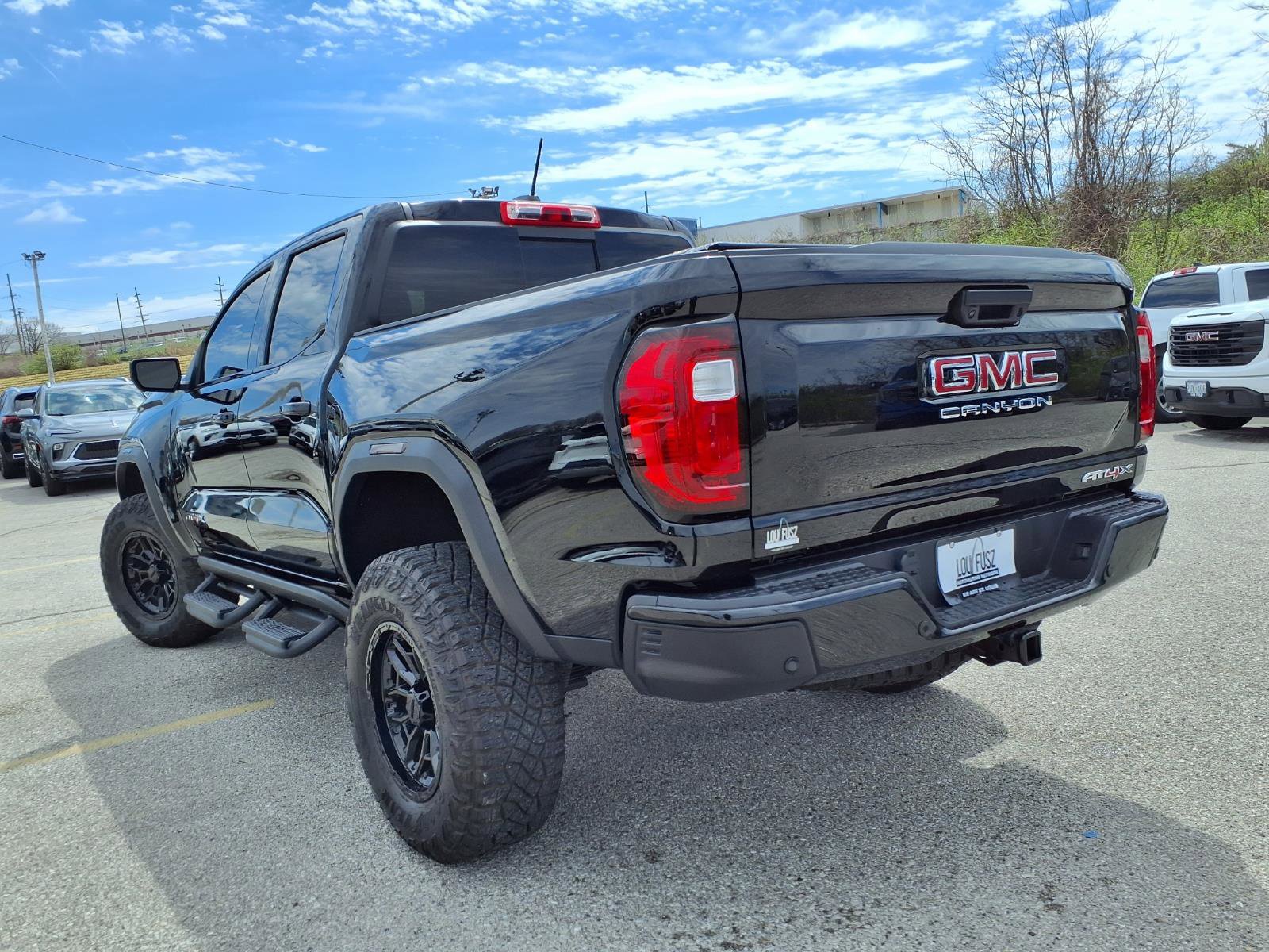 Used 2024 GMC Canyon AT4X image 38