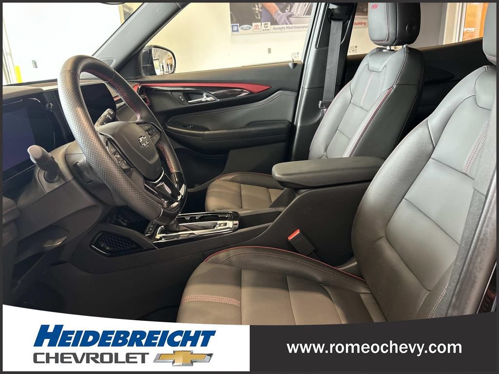 Used 2024 Chevrolet TrailBlazer RS w/ Driver Confidence Package AWD/4WD image 13