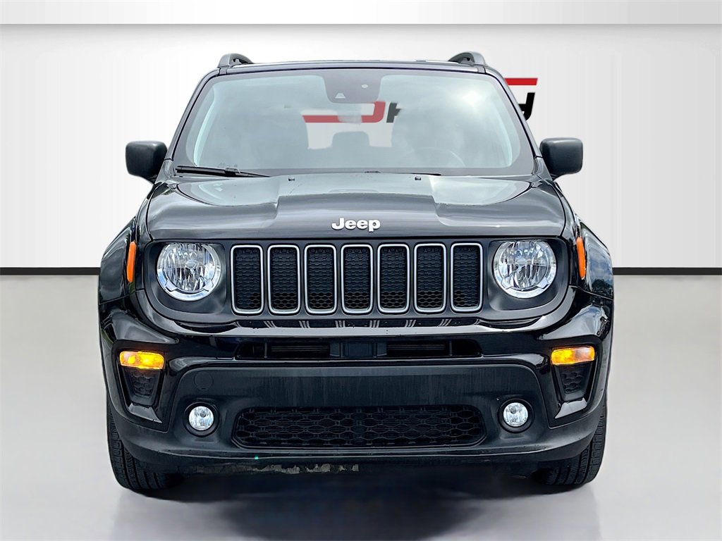 Used 2023 Jeep Renegade Latitude w/ Premium Group image 2