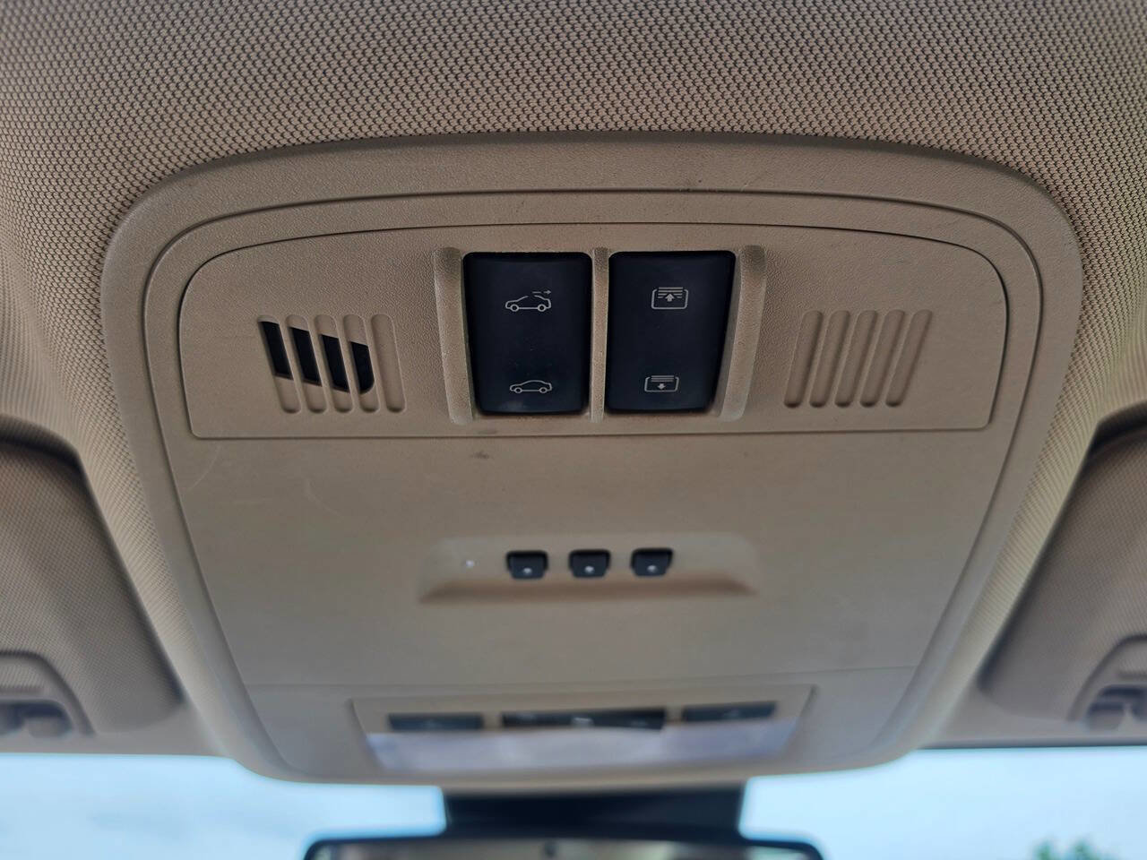 Used 2013 Buick LaCrosse Touring FWD image 32