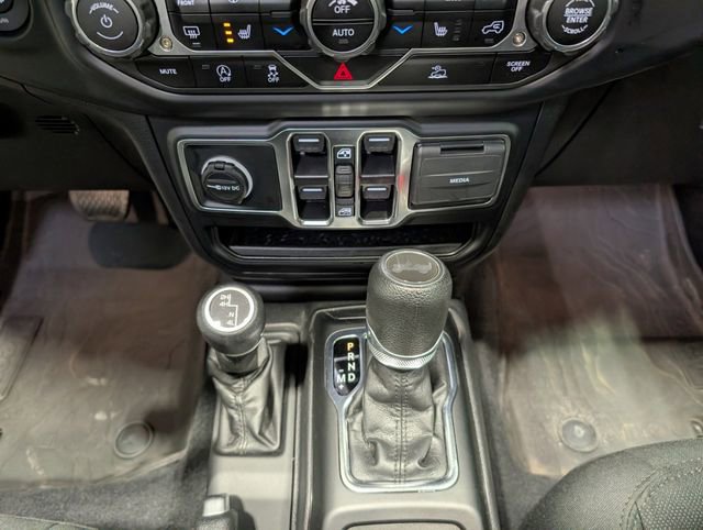 Used 2023 Jeep Wrangler Unlimited Sport w/ Sun And Sound Package AWD/4WD image 22