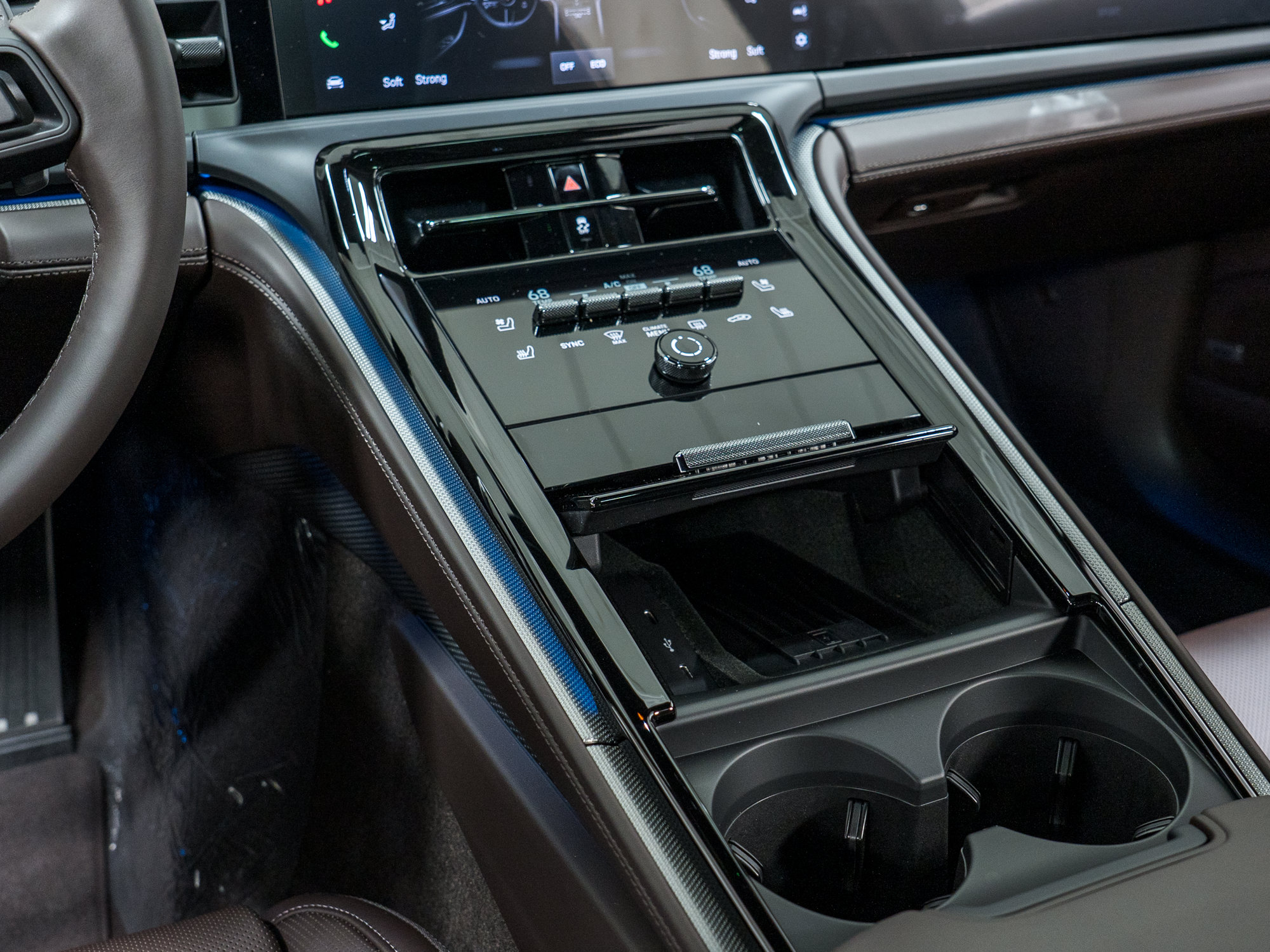 Used 2026 Porsche Panamera 4S AWD/4WD image 23