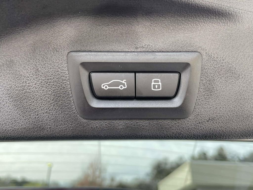 Used 2024 BMW X5 sDrive40i image 12
