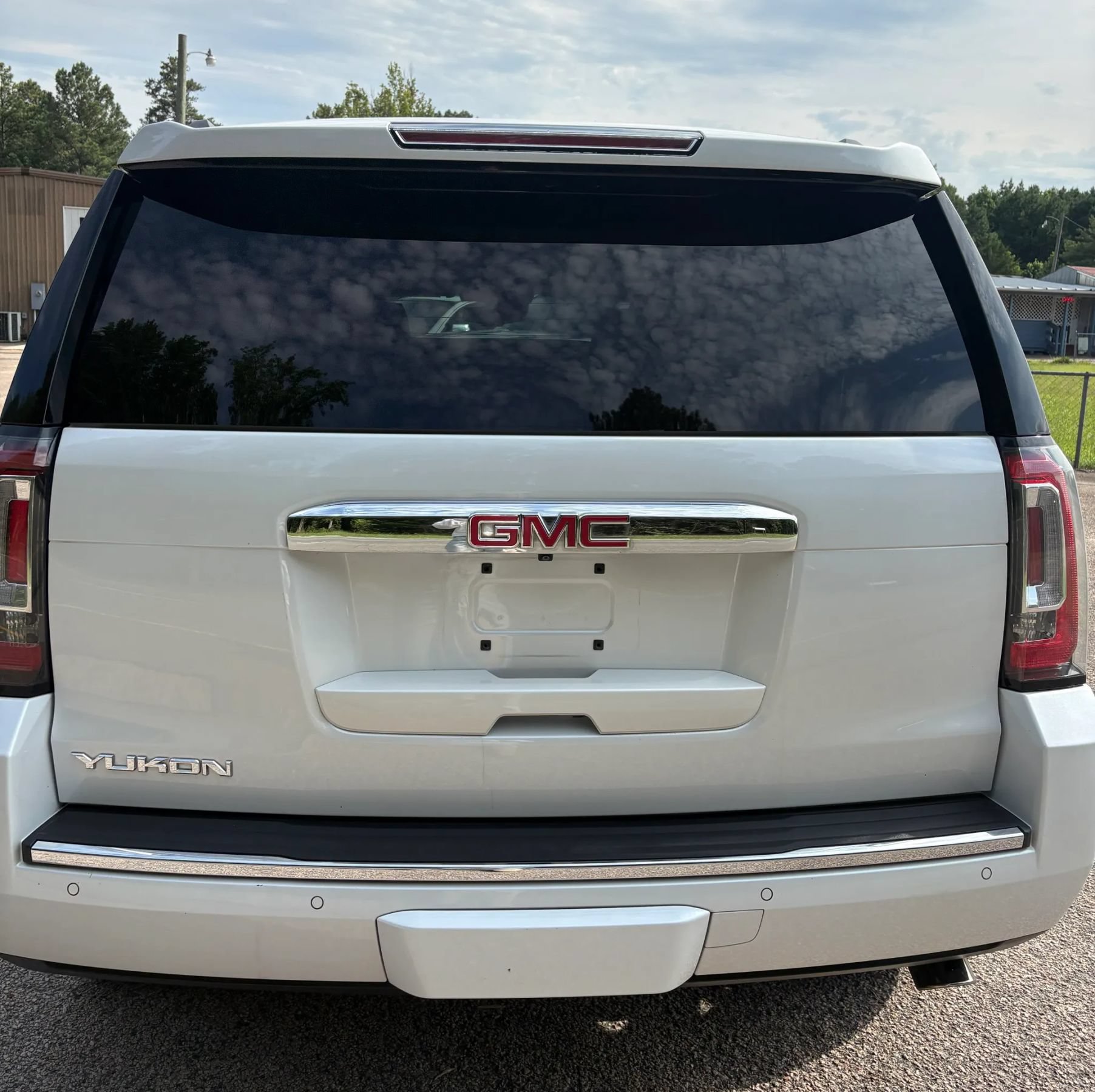 Used 2016 GMC Yukon Denali w/ Open Road Package AWD/4WD image 5