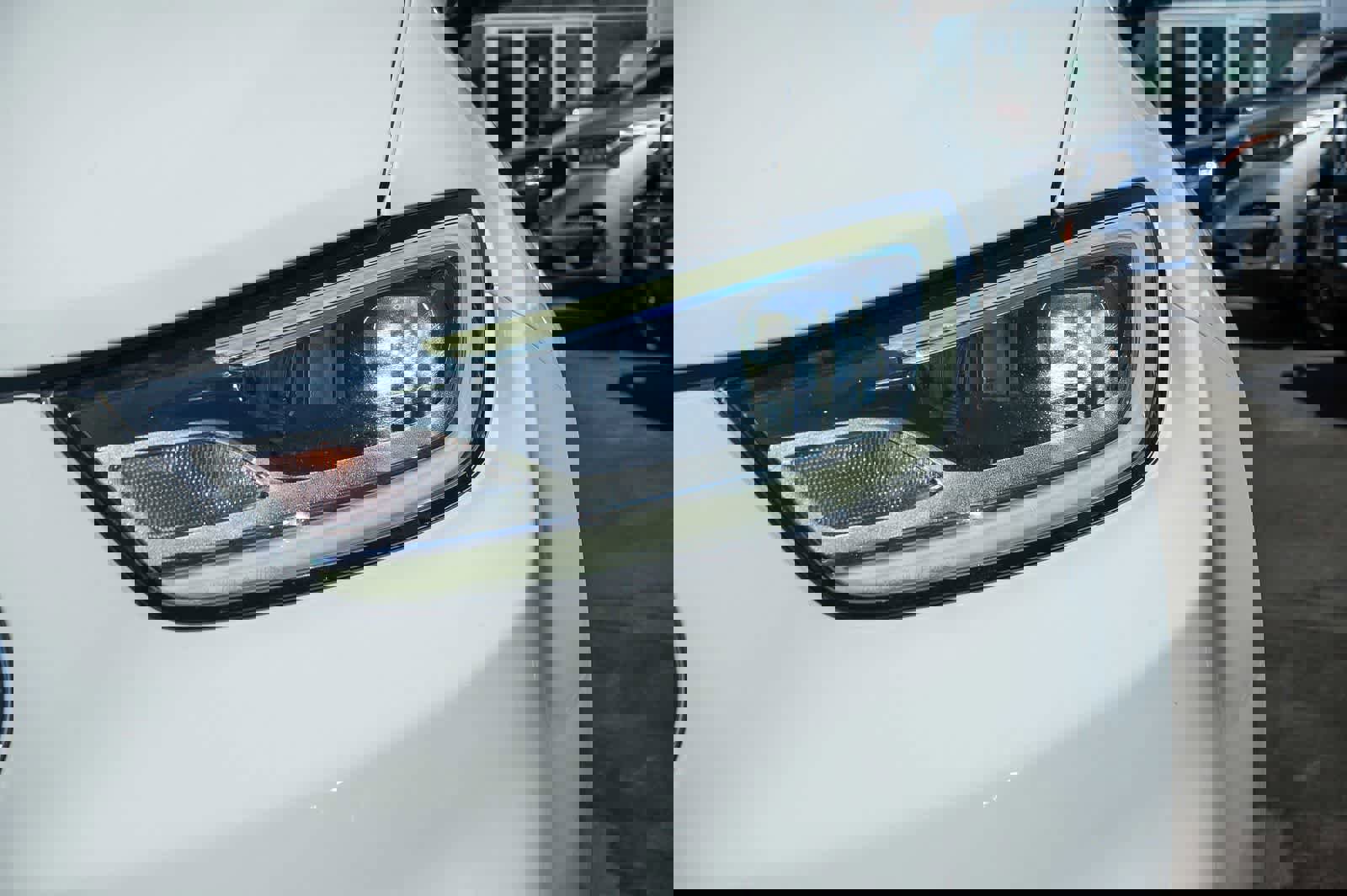 Used 2024 Chrysler Pacifica Touring-L image 8