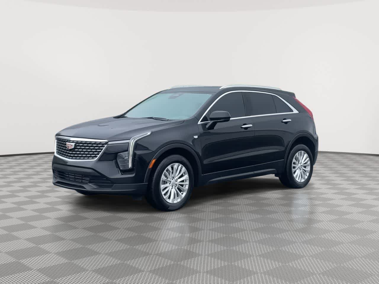 Certified 2024 Cadillac XT4 Luxury w/ Cold Weather Package AWD/4WD image 4