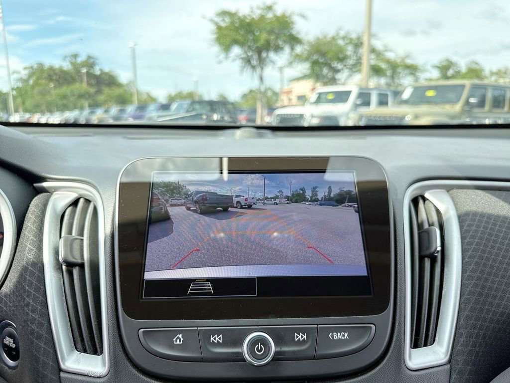 Used 2025 Chevrolet Malibu LT FWD image 24