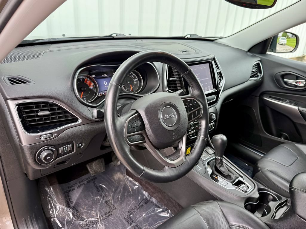 Used 2019 Jeep Cherokee Limited AWD/4WD image 10
