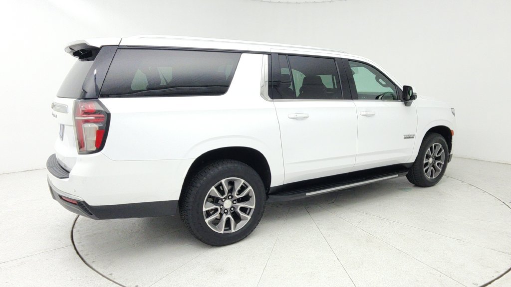 Certified 2022 Chevrolet Suburban LT w/ Luxury Package RWD image 7
