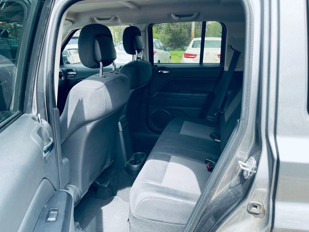 Used 2011 Jeep Patriot Latitude FWD image 18