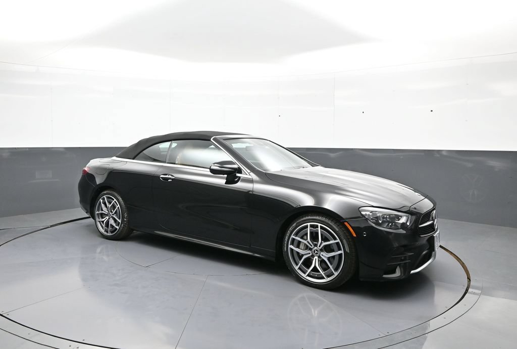 Used 2023 Mercedes-Benz E 450 4MATIC Cabriolet image 4