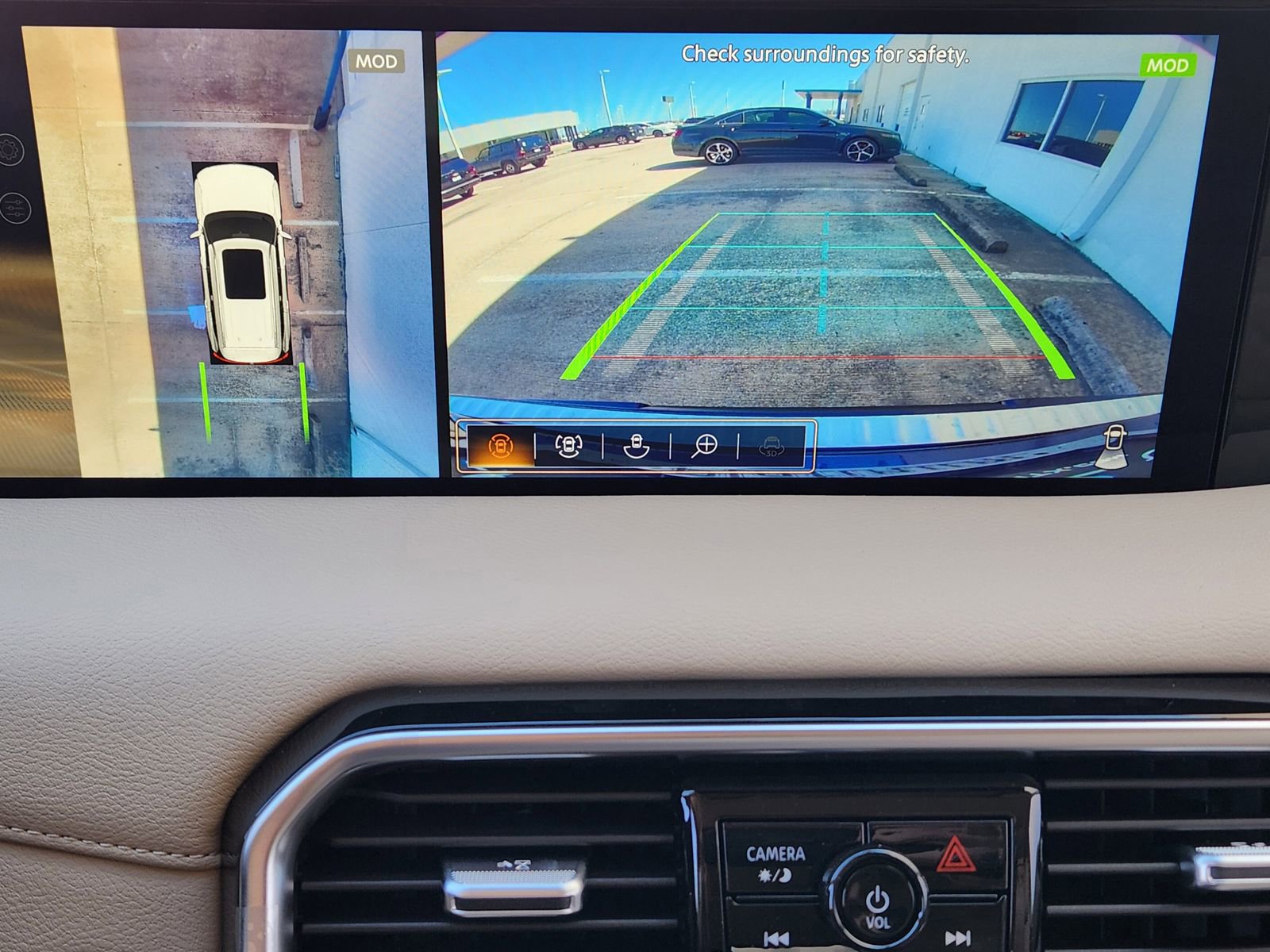 New 2025 Nissan Armada Platinum image 15