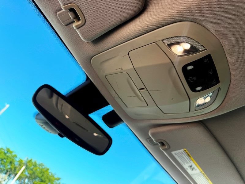Used 2017 Chrysler Pacifica Touring-L FWD image 22