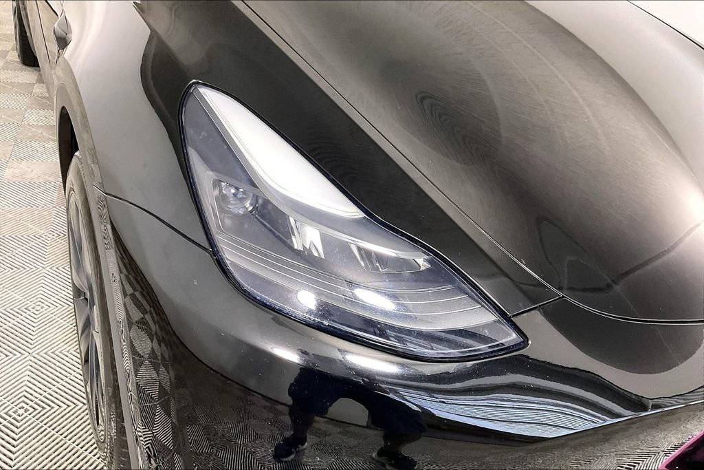 Used 2024 Tesla Model Y 2WD image 26