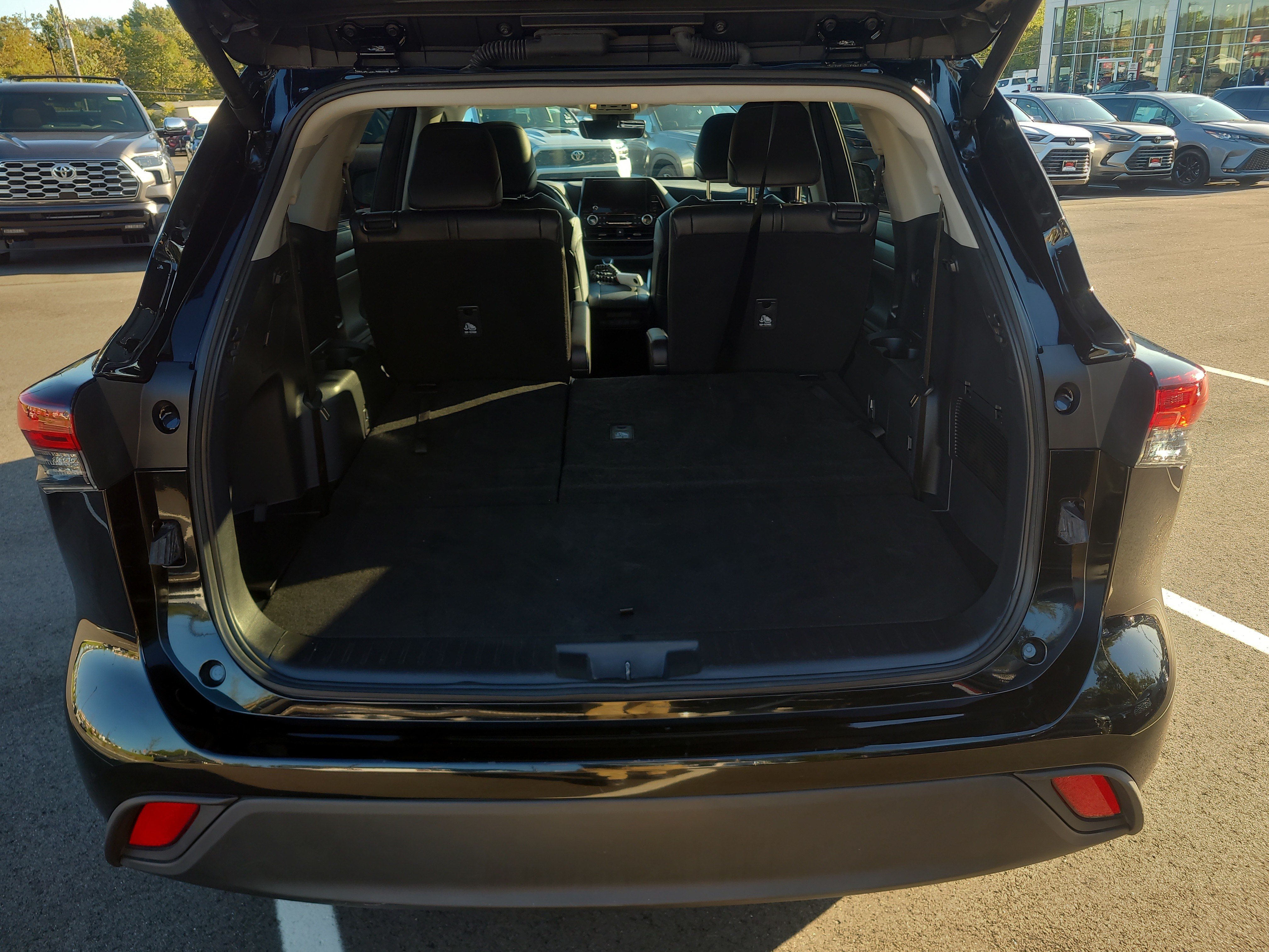 Certified 2026 Toyota Highlander XLE AWD/4WD image 31
