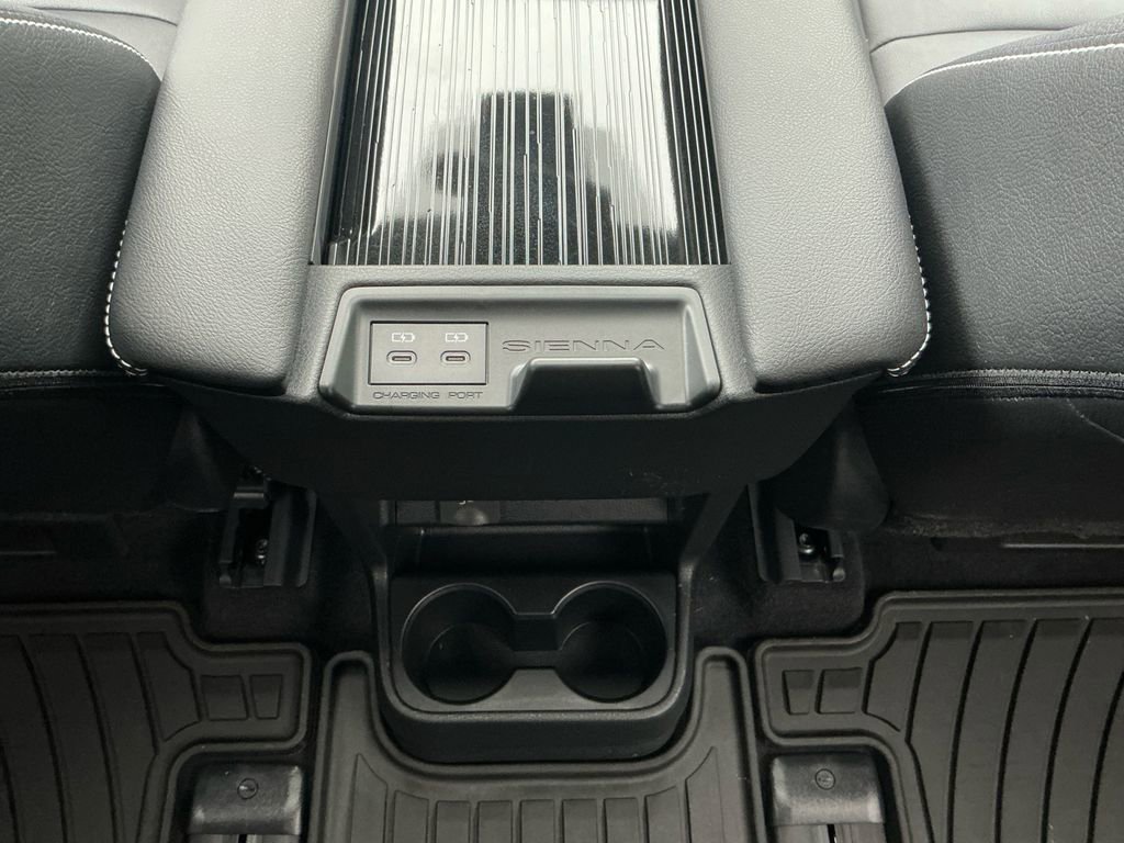 Certified 2026 Toyota Sienna XSE image 21