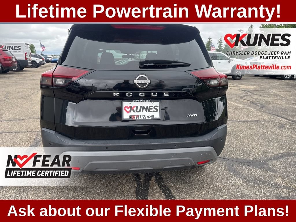 Used 2023 Nissan Rogue S AWD/4WD image 8