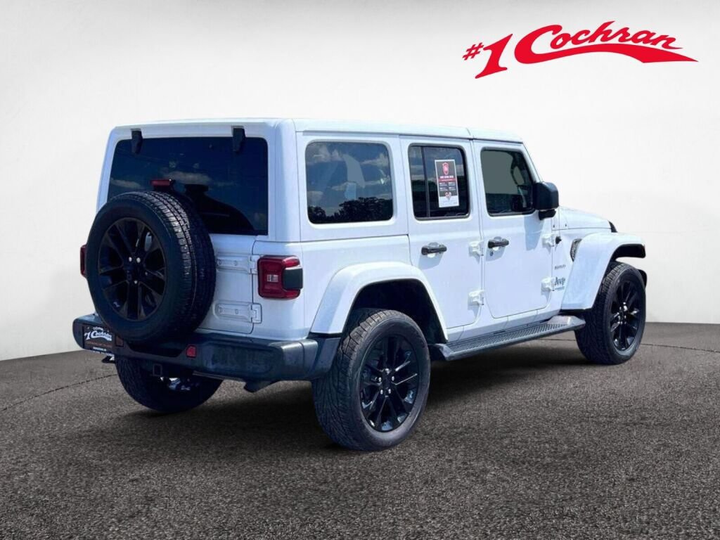 Used 2021 Jeep Wrangler Unlimited Sahara w/ Cold Weather Group AWD/4WD image 7