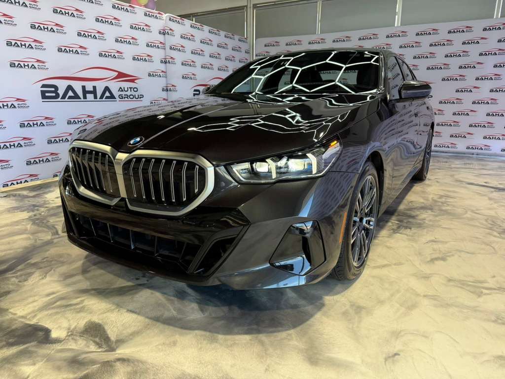 Used 2026 BMW 530i xDrive image 3