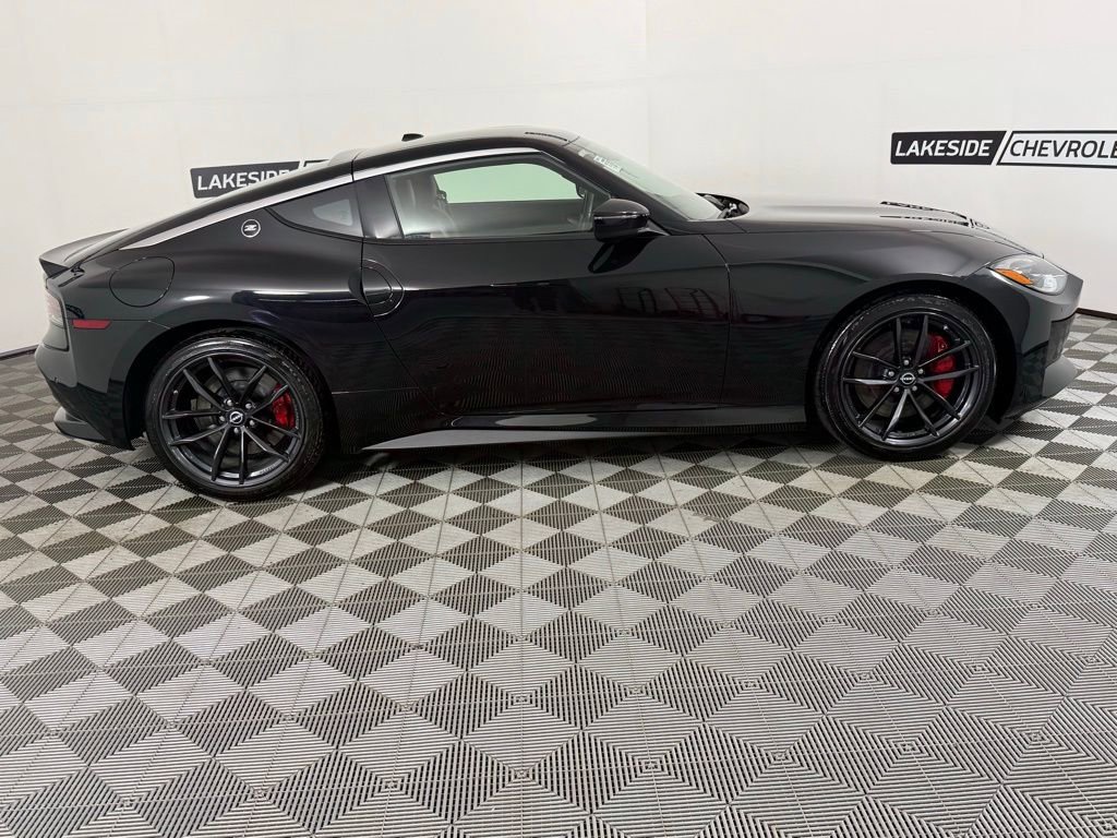 Used 2024 Nissan Z Performance w/ Floor Mat Package RWD image 7