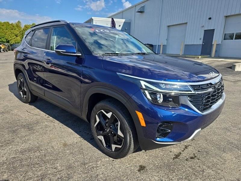 Certified 2024 Kia Seltos EX AWD/4WD image 2