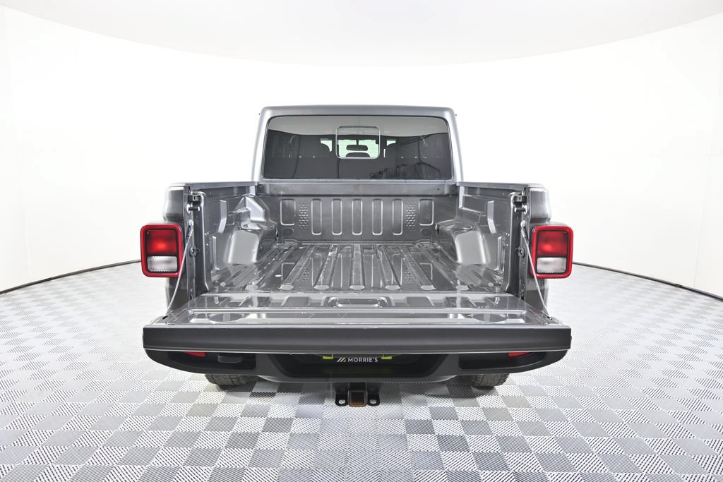 Used 2023 Jeep Gladiator Sport AWD/4WD image 6