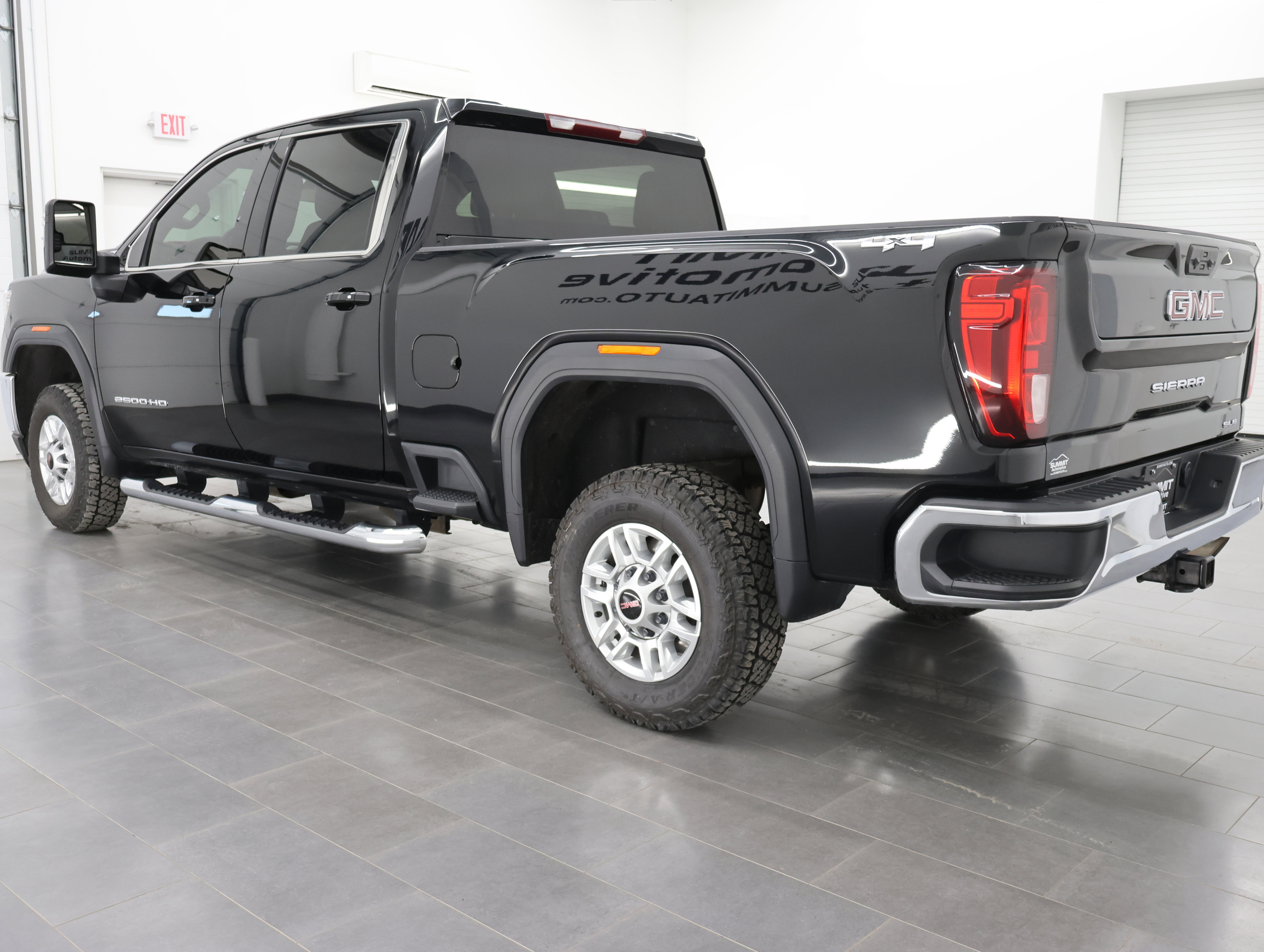 Used 2023 GMC Sierra 2500 SLE w/ SLE Convenience Package image 6