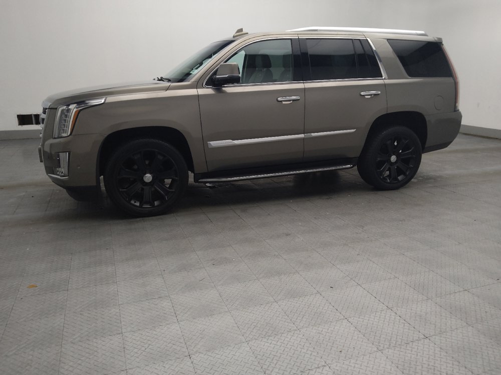 Used 2018 Cadillac Escalade Luxury AWD/4WD image 2