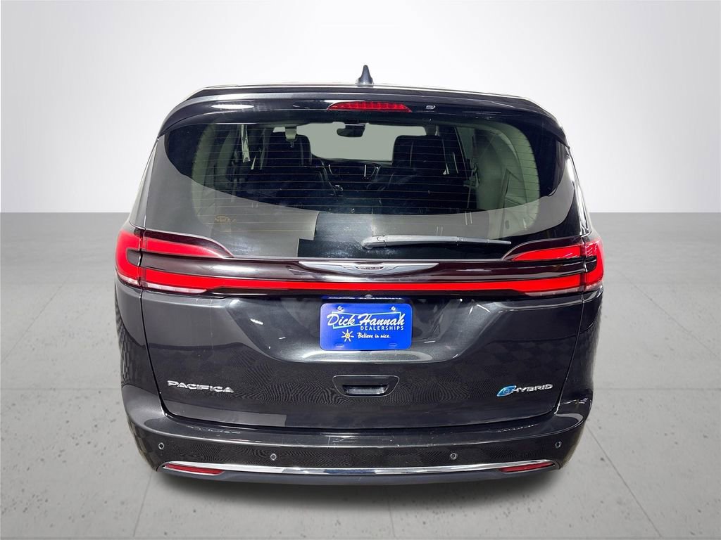 Used 2023 Chrysler Pacifica Touring-L image 7