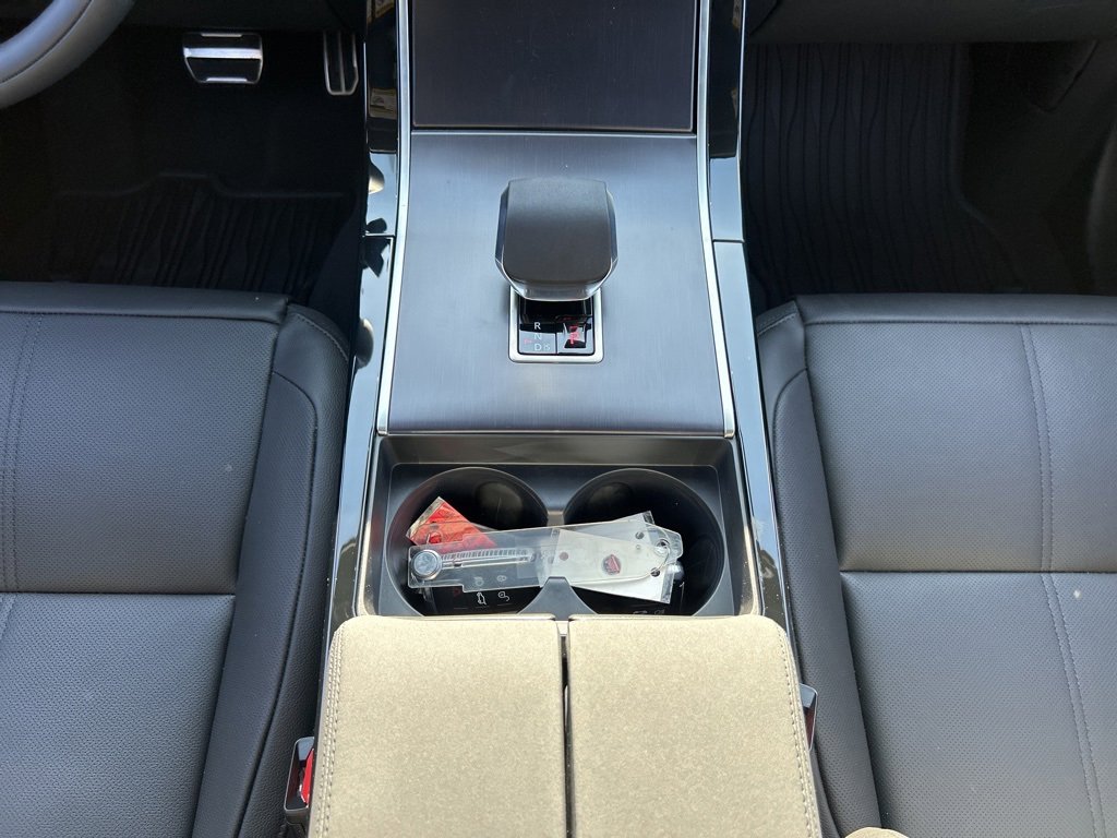 New 2026 Land Rover Range Rover Velar Dynamic SE image 23