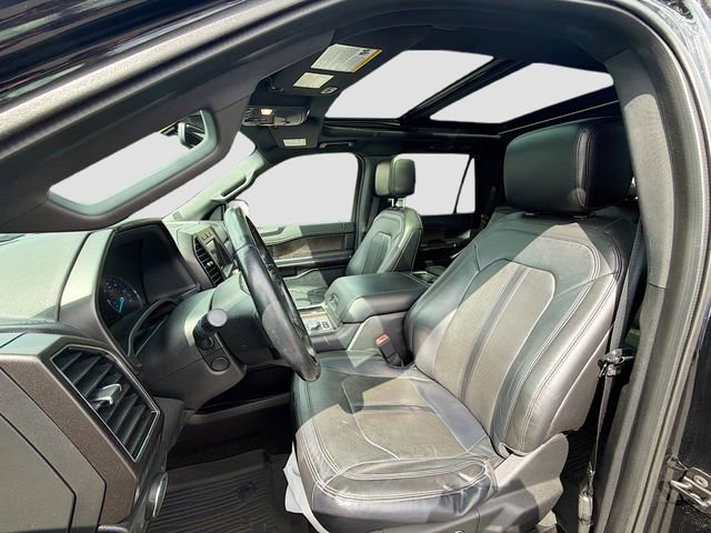 Used 2018 Ford Expedition Limited w/ Equipment Group 302A AWD/4WD image 11