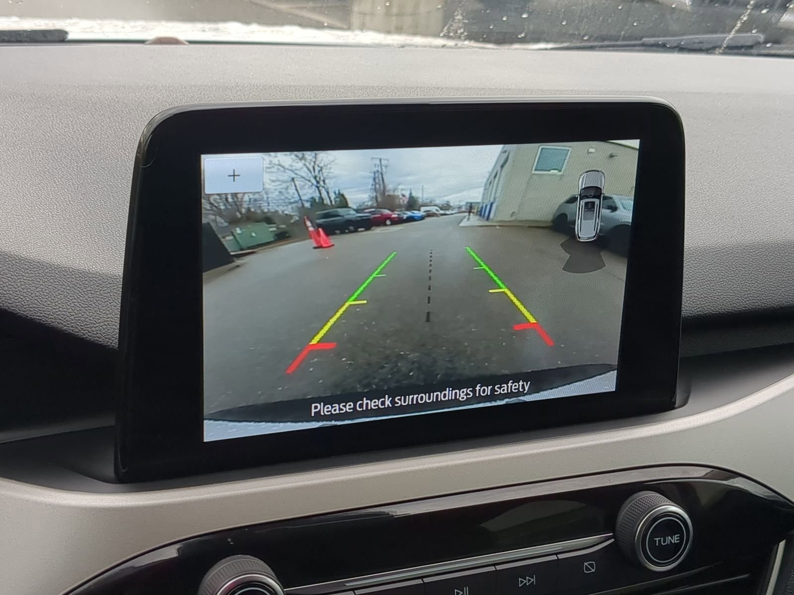 Used 2020 Ford Escape SE image 30