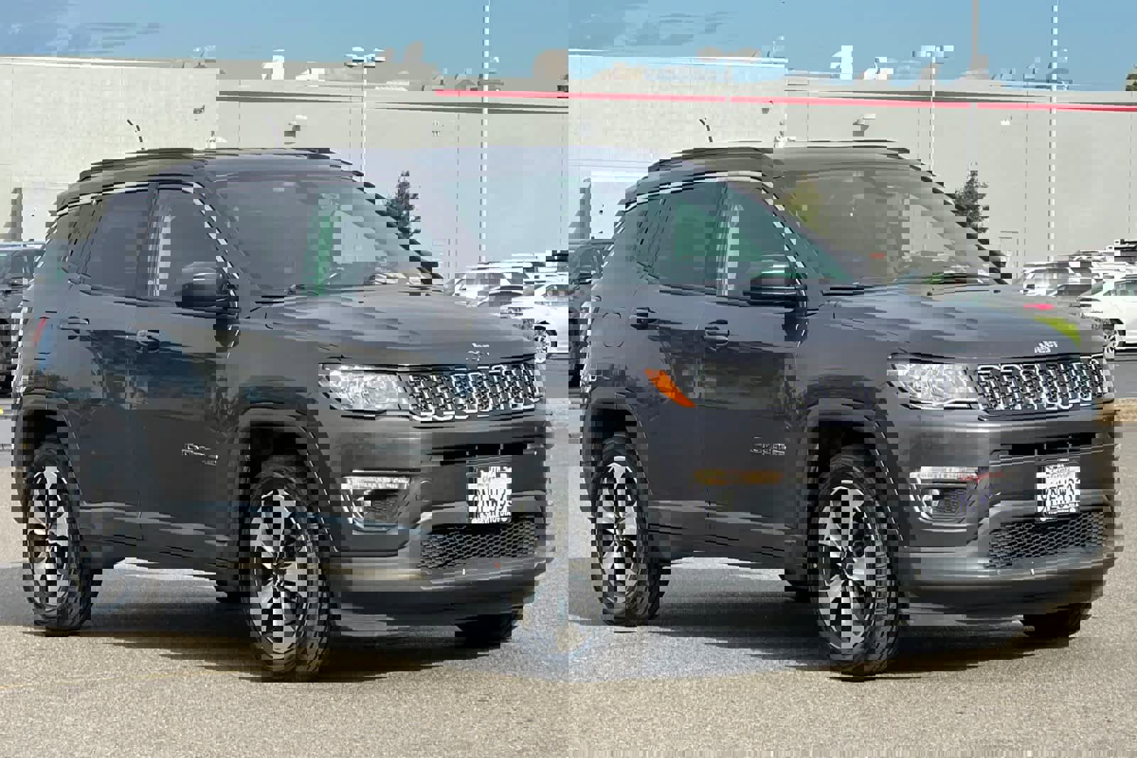 Used 2018 Jeep Compass Latitude w/ Popular Equipment Group image 5