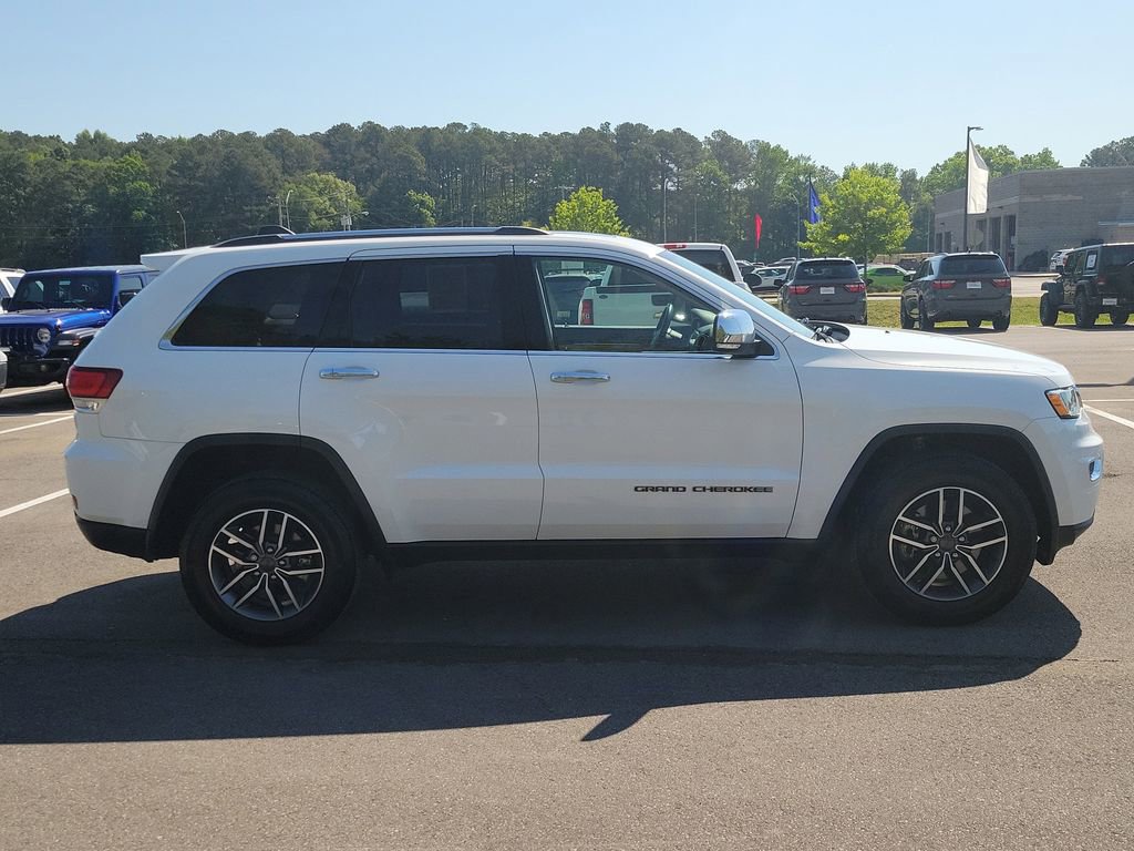 Used 2021 Jeep Grand Cherokee Limited AWD/4WD image 2