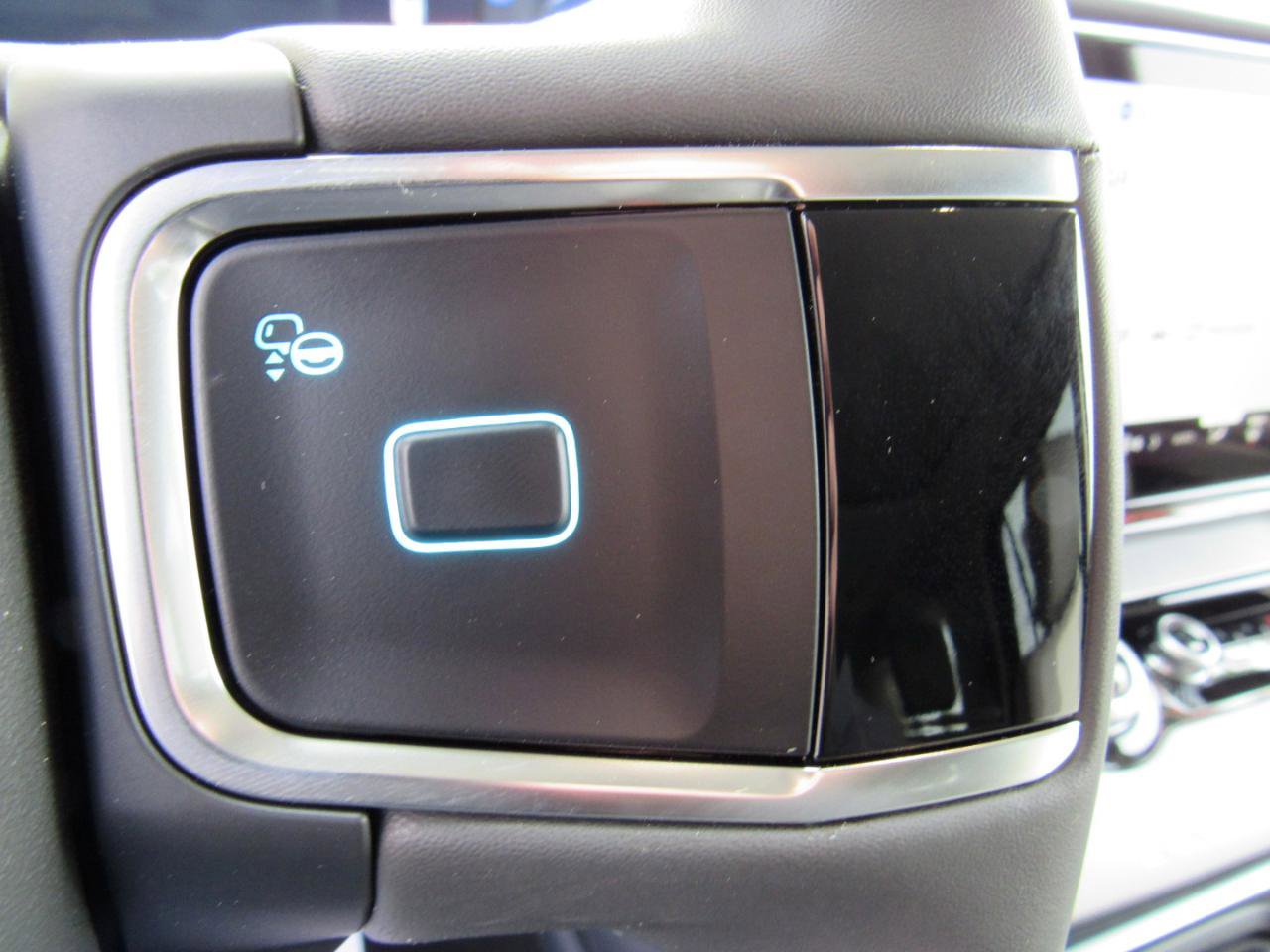 New 2026 Ford Expedition Active image 14