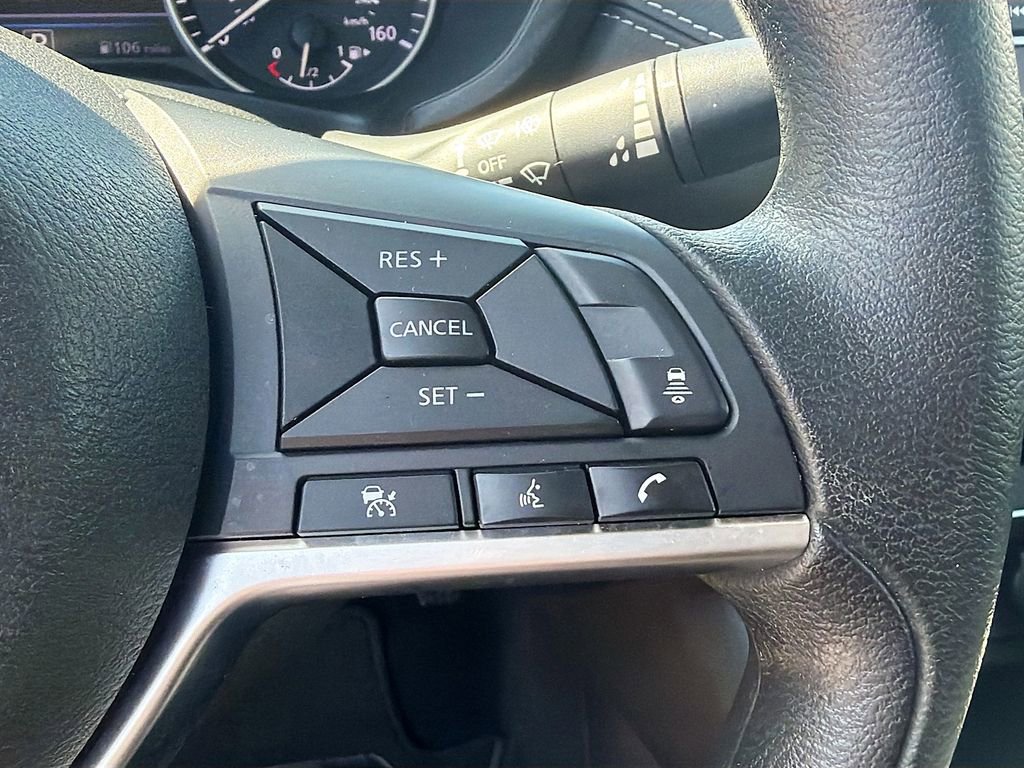 Used 2025 Nissan Sentra SV image 34