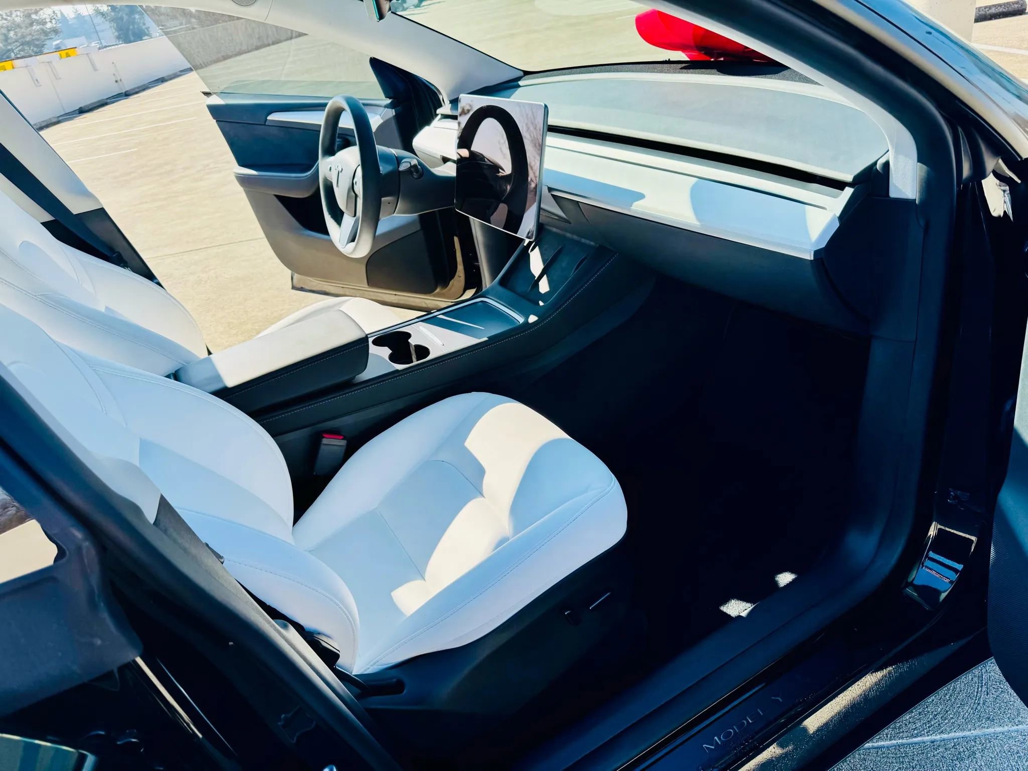 Used 2023 Tesla Model Y Performance image 30