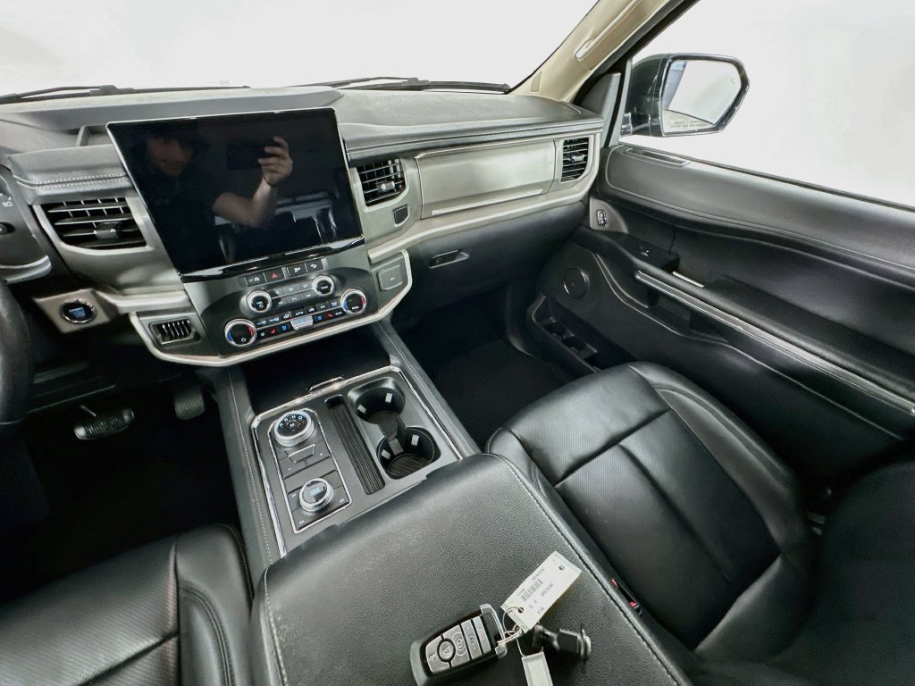 Used 2023 Ford Expedition Max XLT AWD/4WD image 11