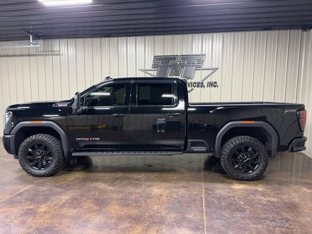 Used 2025 GMC Sierra 2500 AT4 w/ AT4 Premium Plus Package AWD/4WD image 3