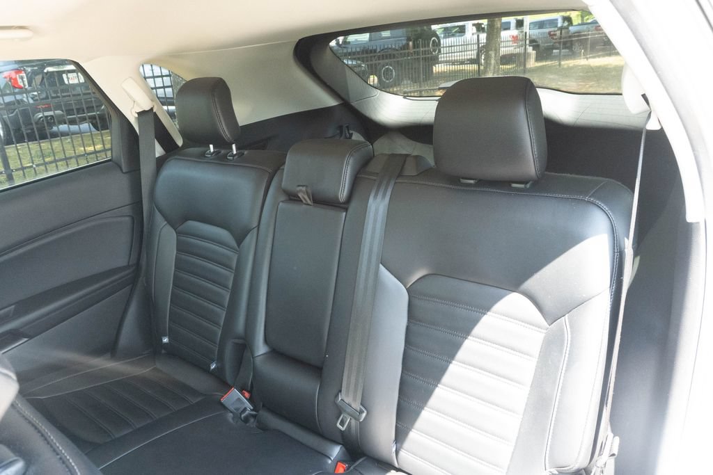 Used 2023 Ford Edge SEL AWD/4WD image 19