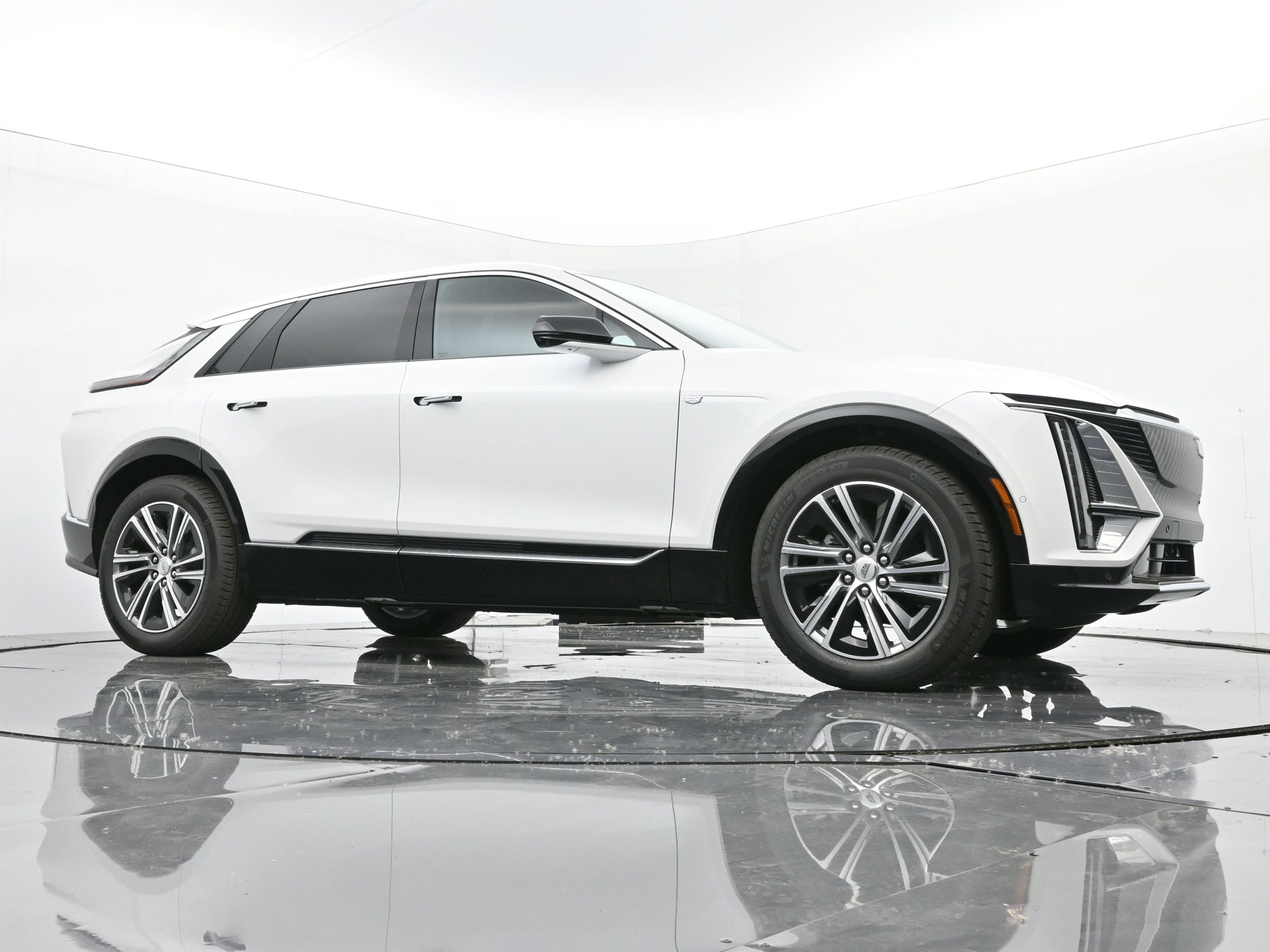 New 2025 Cadillac Lyriq Luxury image 21