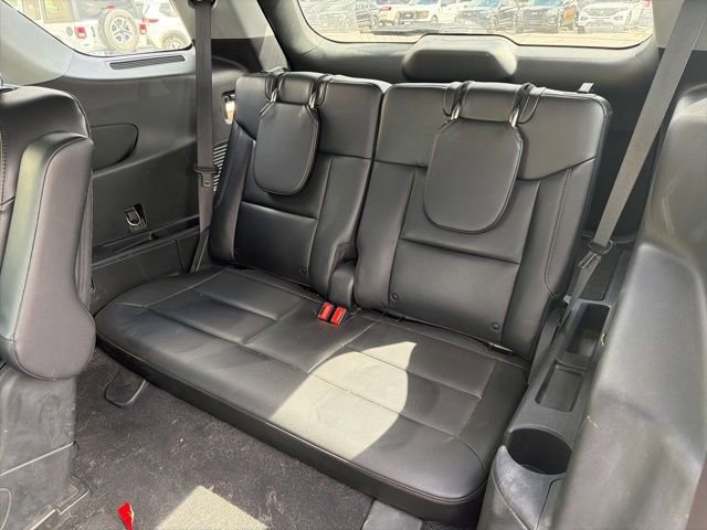 Used 2021 Ford Explorer Limited w/ Equipment Group 301A AWD/4WD image 17
